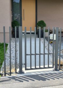 Enokrilna vrata - Pokončne palice PVC kape 3